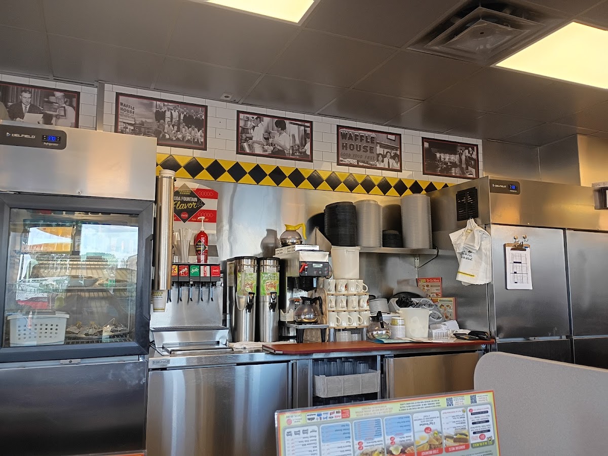 Waffle House Photo 3