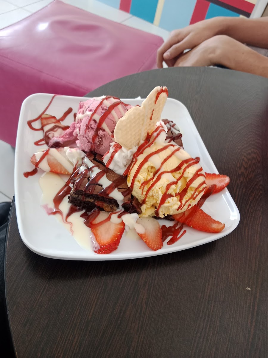 Heladeria Nayfe Photo 7