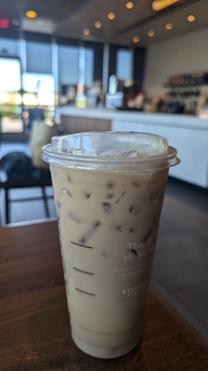 Starbucks Photo 4