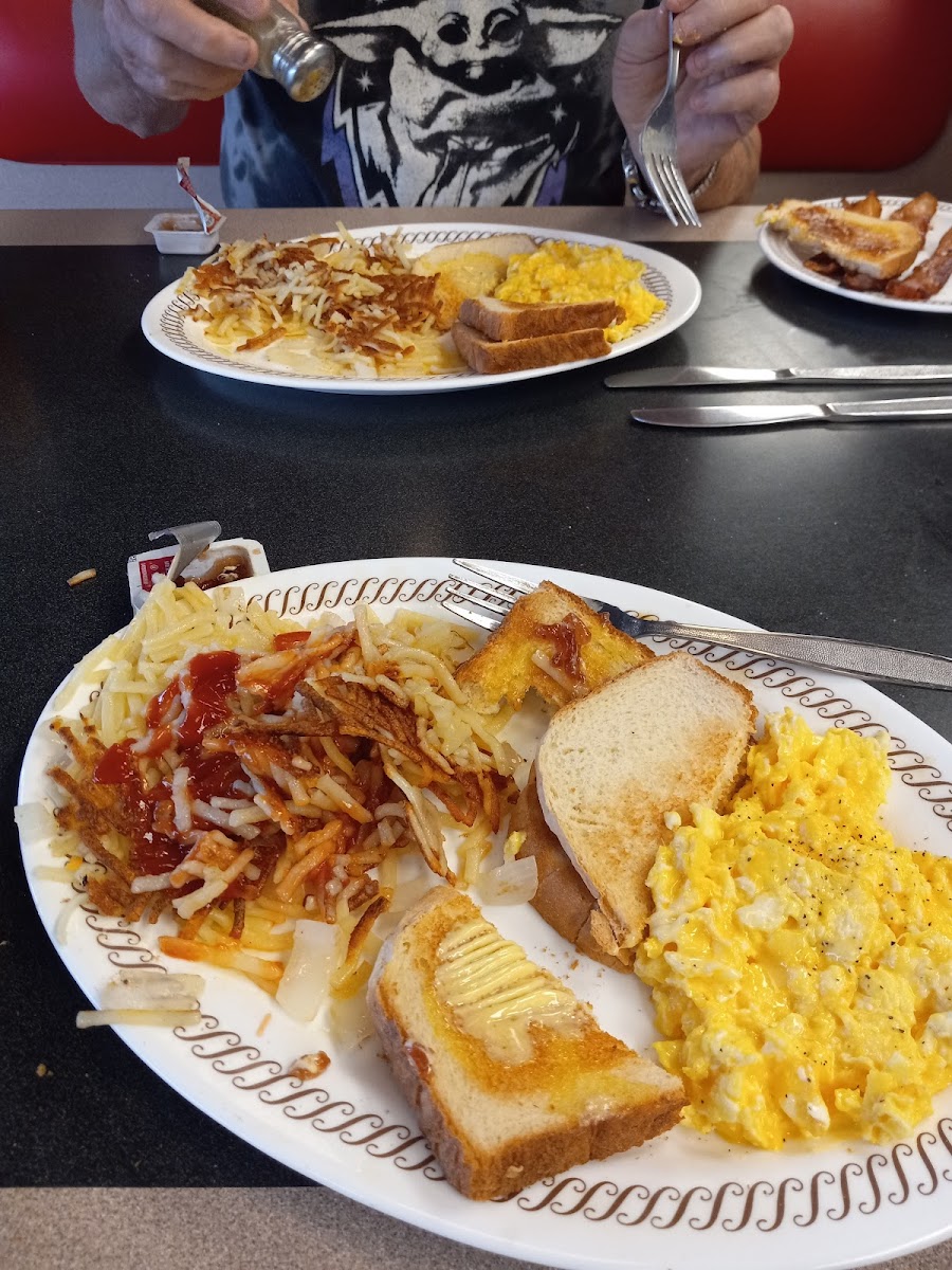 Waffle House Photo 5