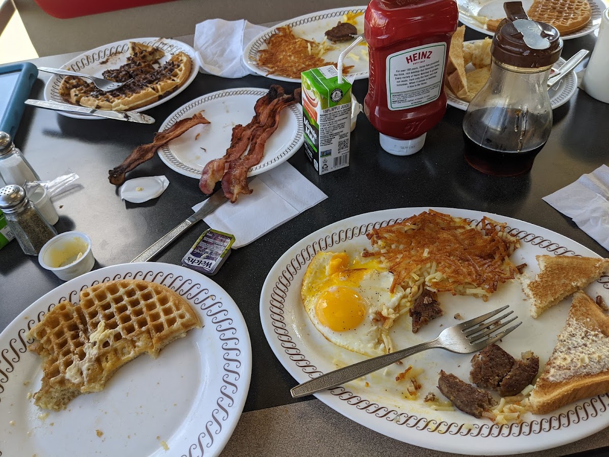 Waffle House Photo 7