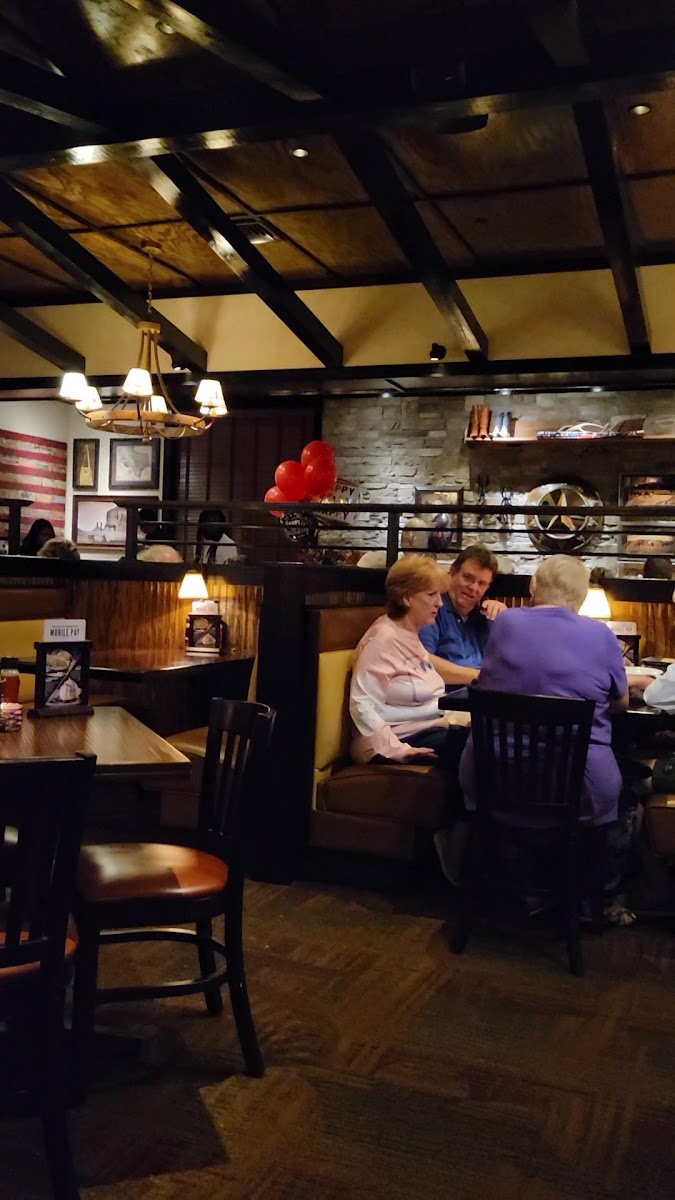 LongHorn Steakhouse Photo 2