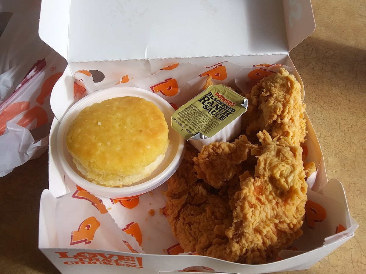 Popeyes Louisiana Kitchen Photo 5