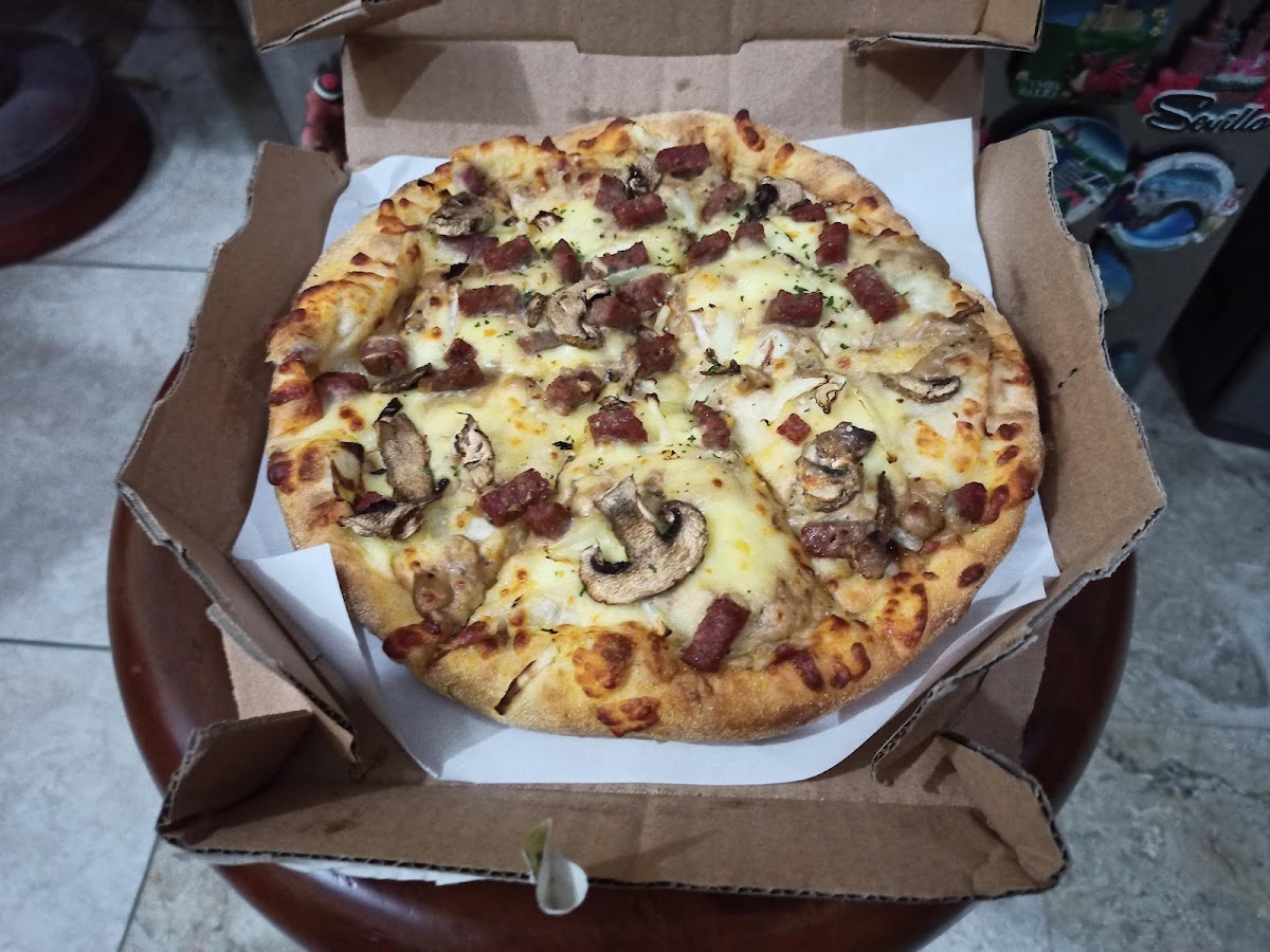 Domino's Pizza Photo 6