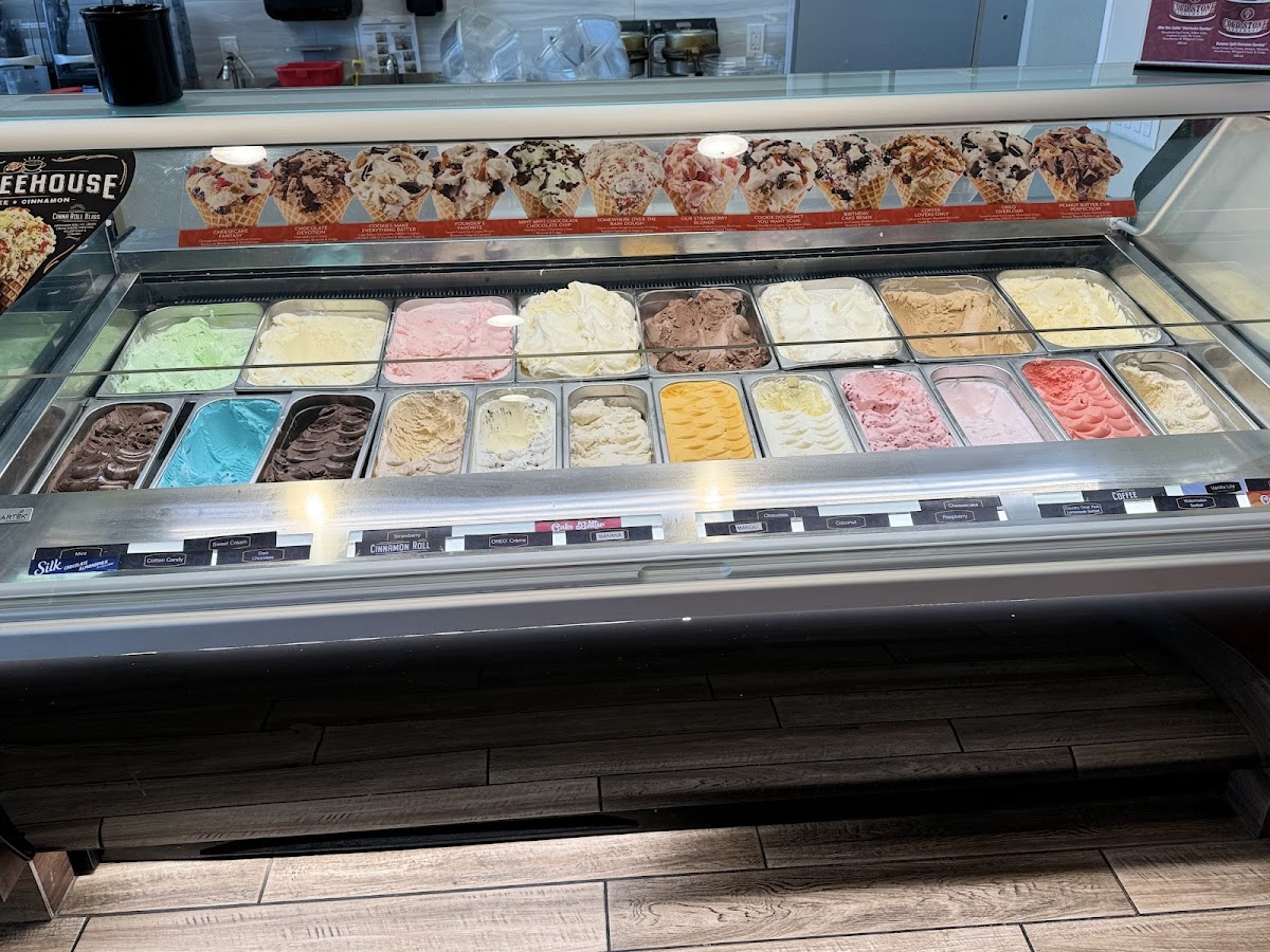 Cold Stone Creamery Photo 6
