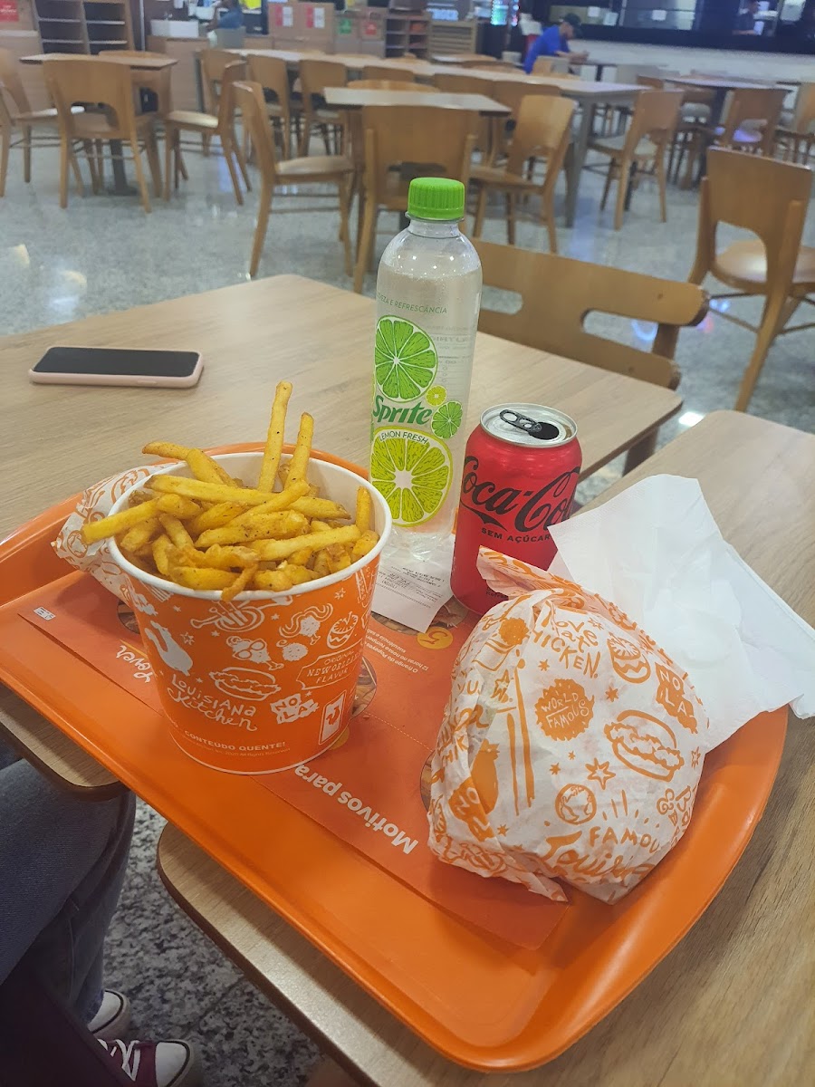 Popeyes Louisiana Kitchen Photo 6