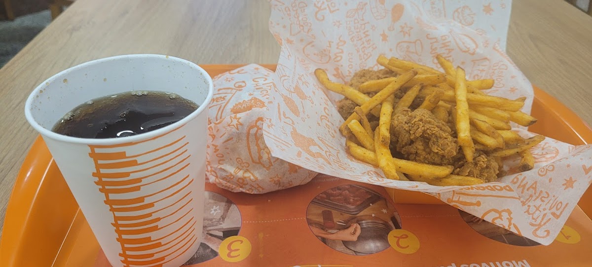 Popeyes Louisiana Kitchen Photo 7