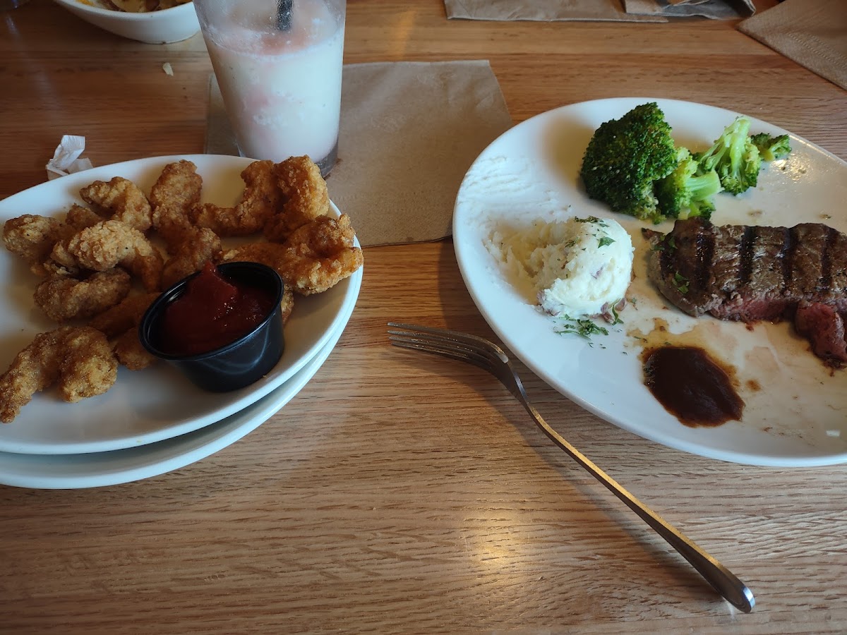 Applebee's Grill + Bar Photo 10