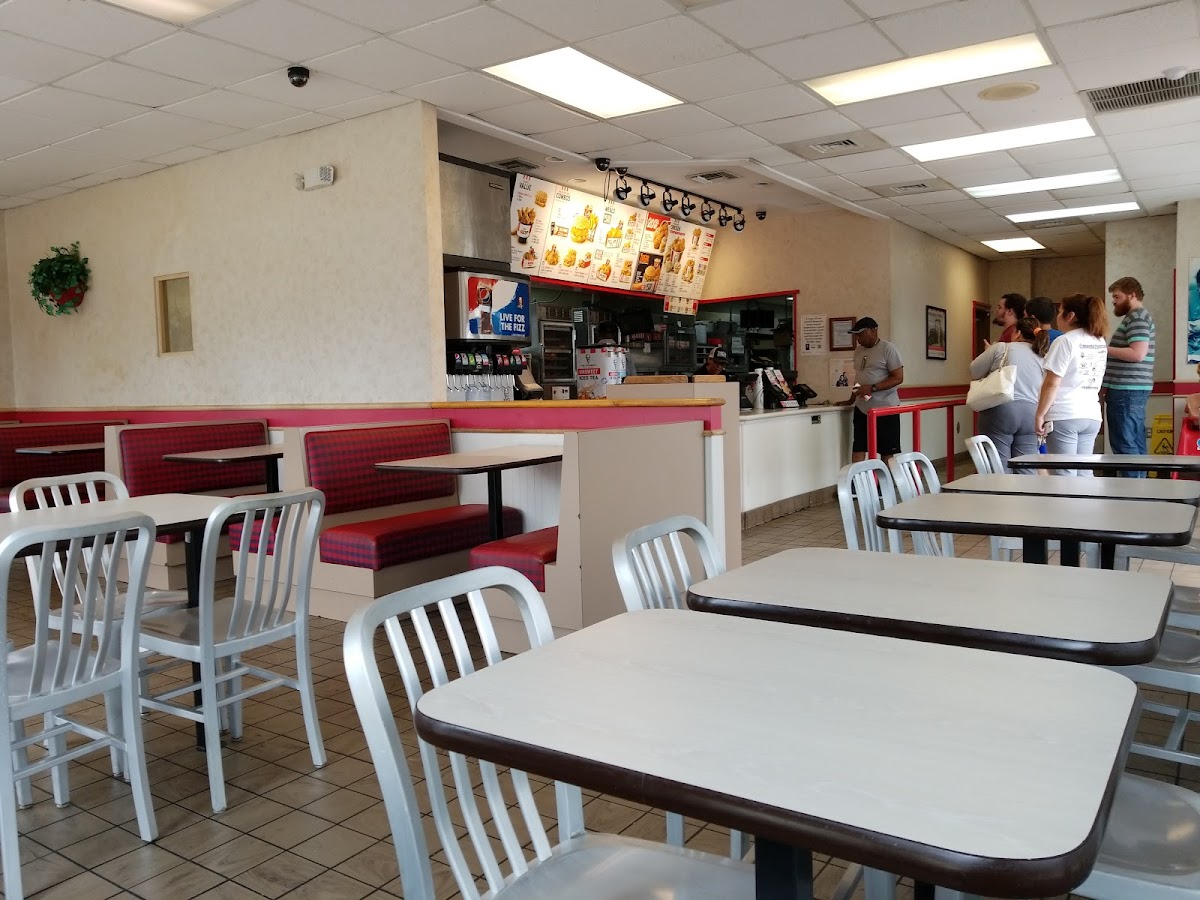 KFC Photo 10