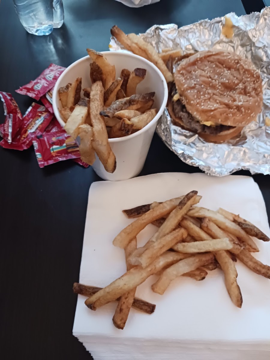 Five Guys Photo 8