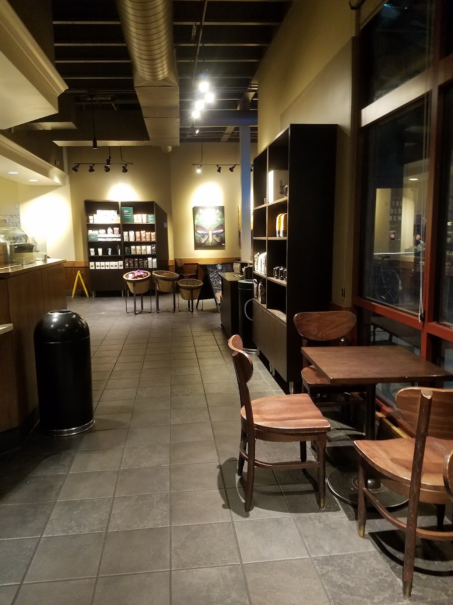 Starbucks Photo 4