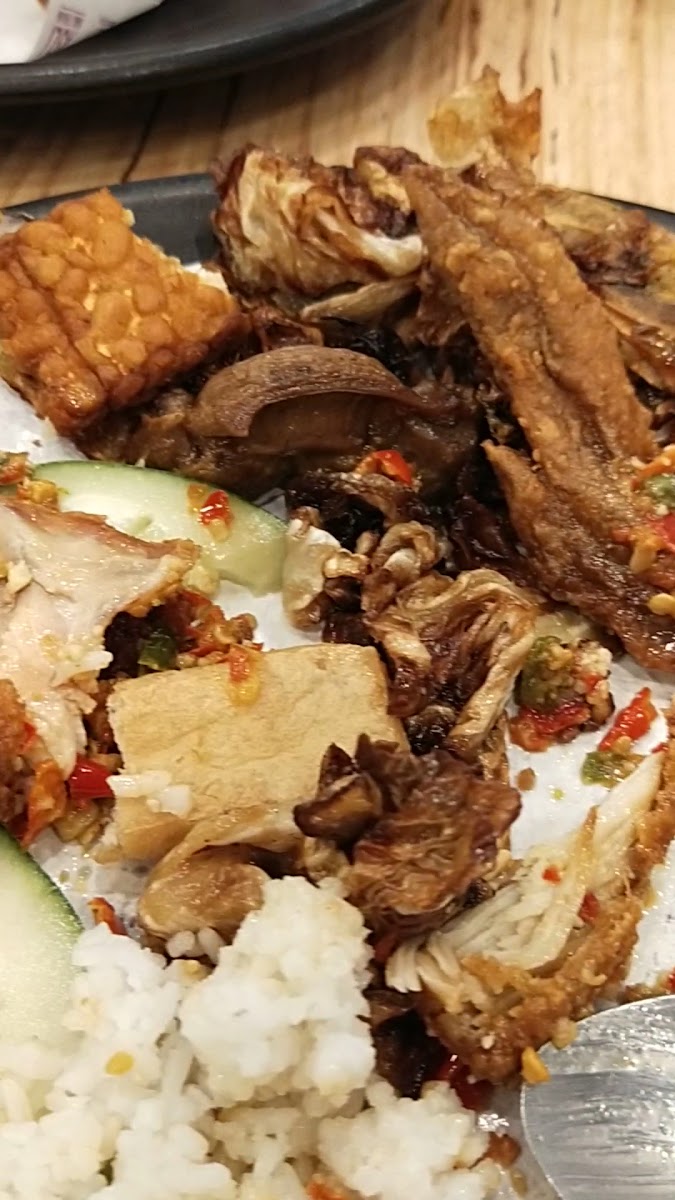 Ayam Gepuk Pak Gembus • Semenyih Photo 2