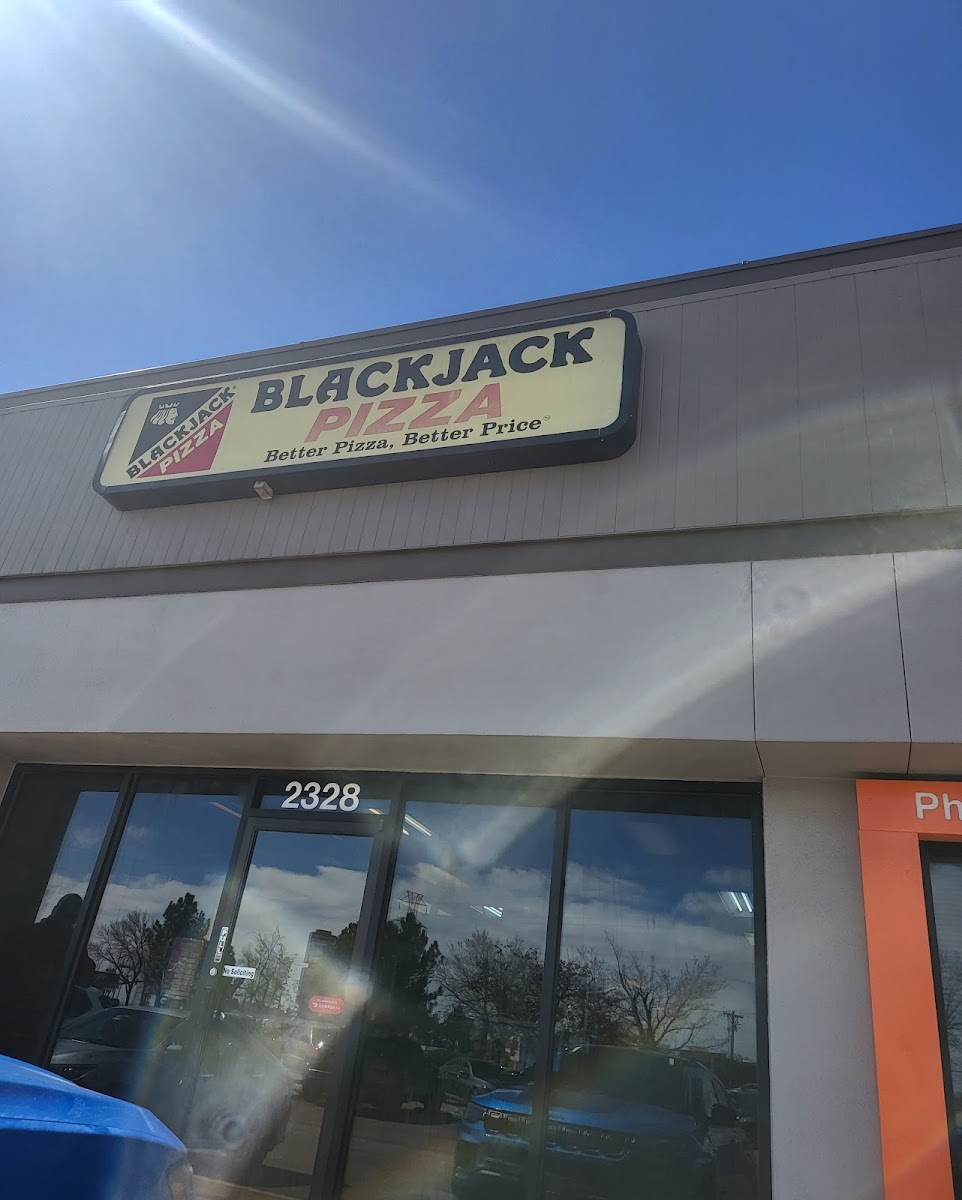 Blackjack Pizza & Salads Photo 3