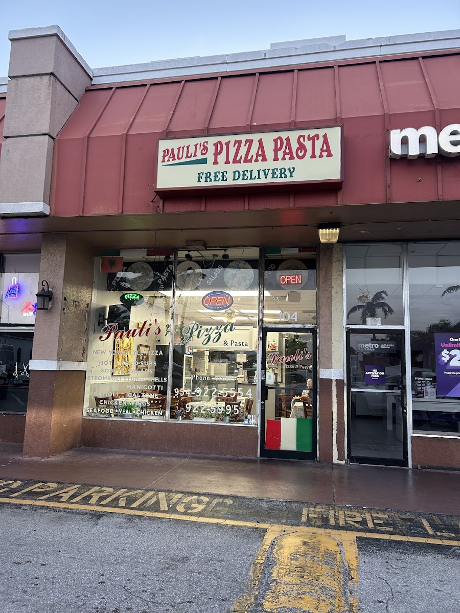Pauli's Pizza Pasta Photo 3