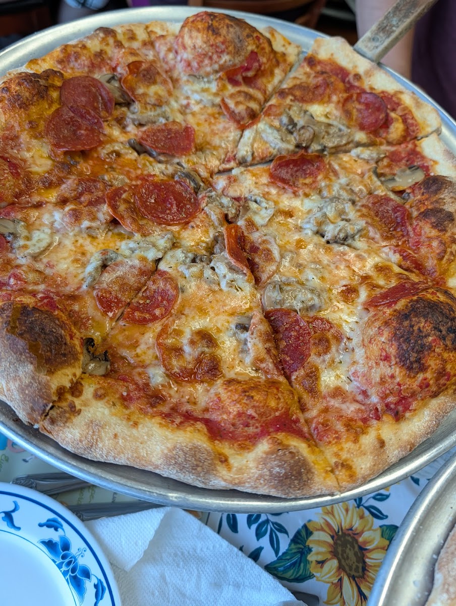 Pauli's Pizza Pasta Photo 4