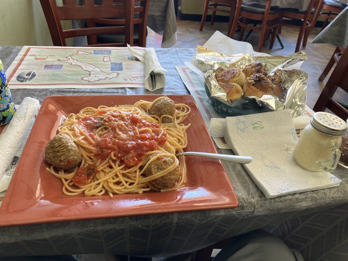 Pauli's Pizza Pasta Photo 6