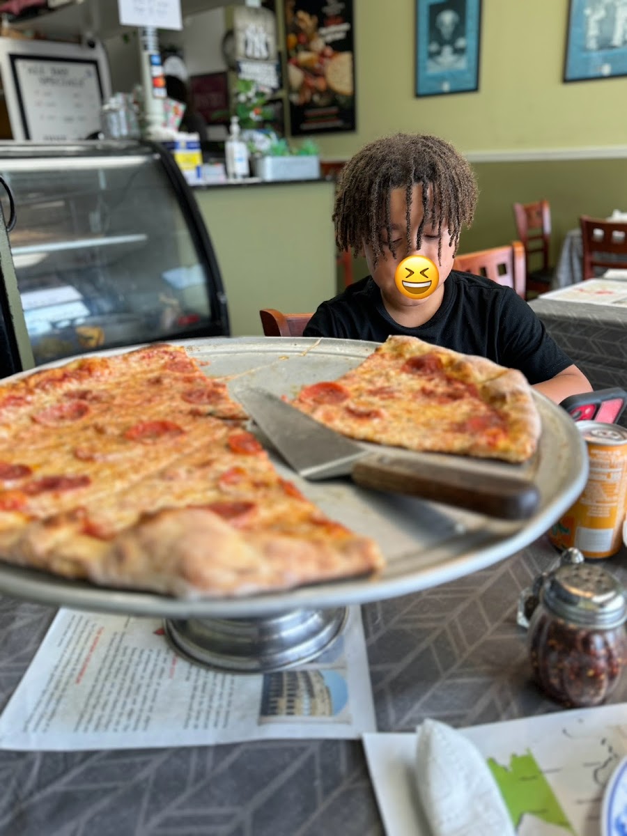 Pauli's Pizza Pasta Photo 9