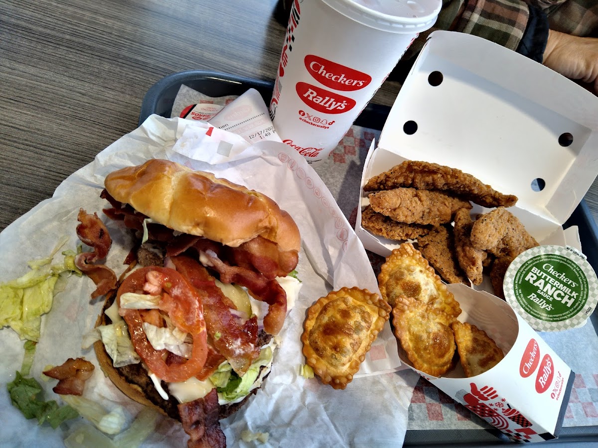 Checkers Photo 4
