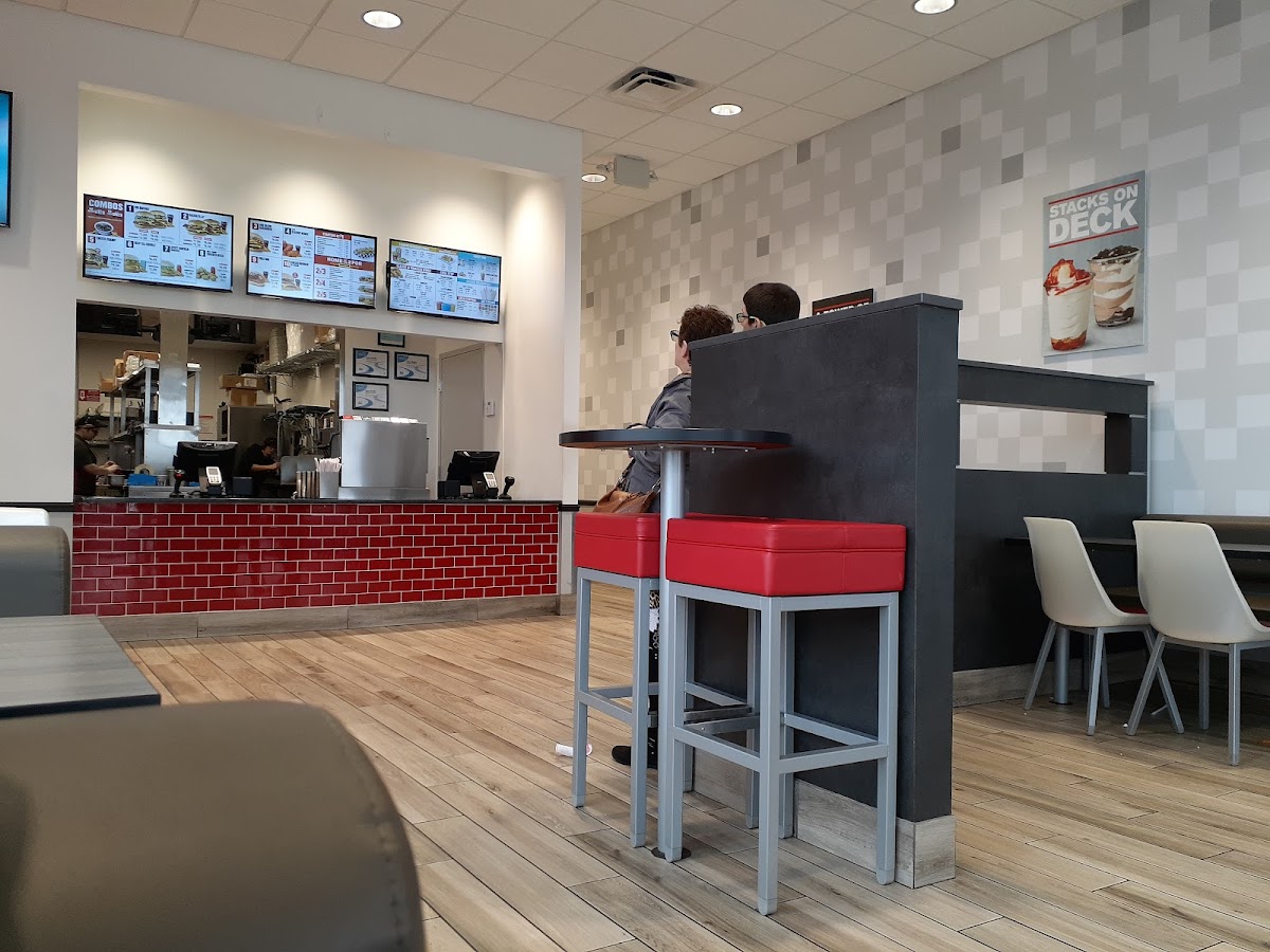 Checkers Photo 6