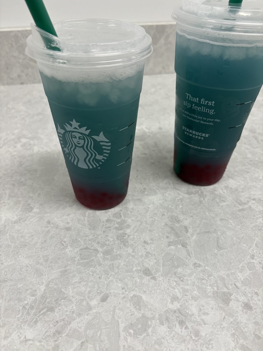 Starbucks Photo 4