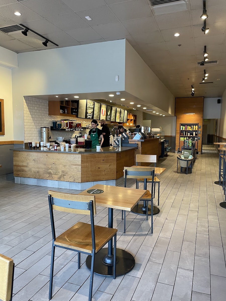 Starbucks Photo 4