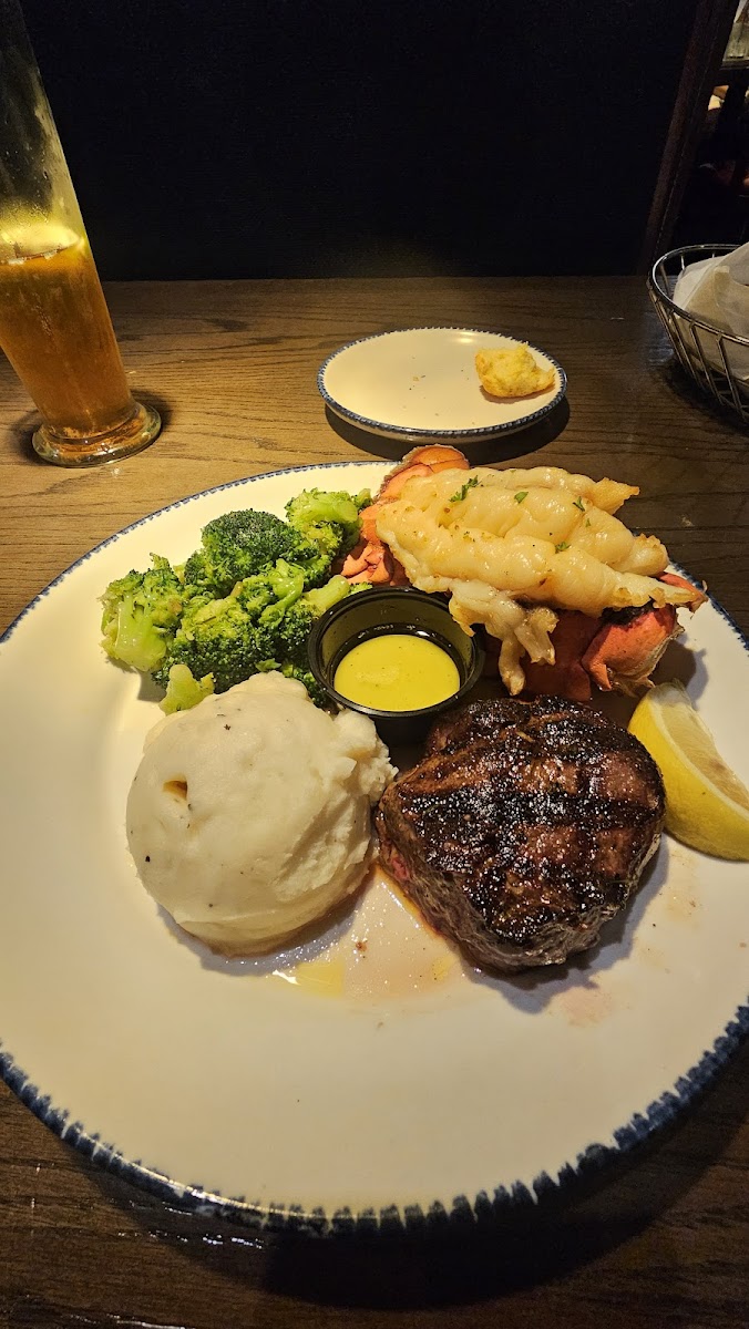 Red Lobster Photo 4