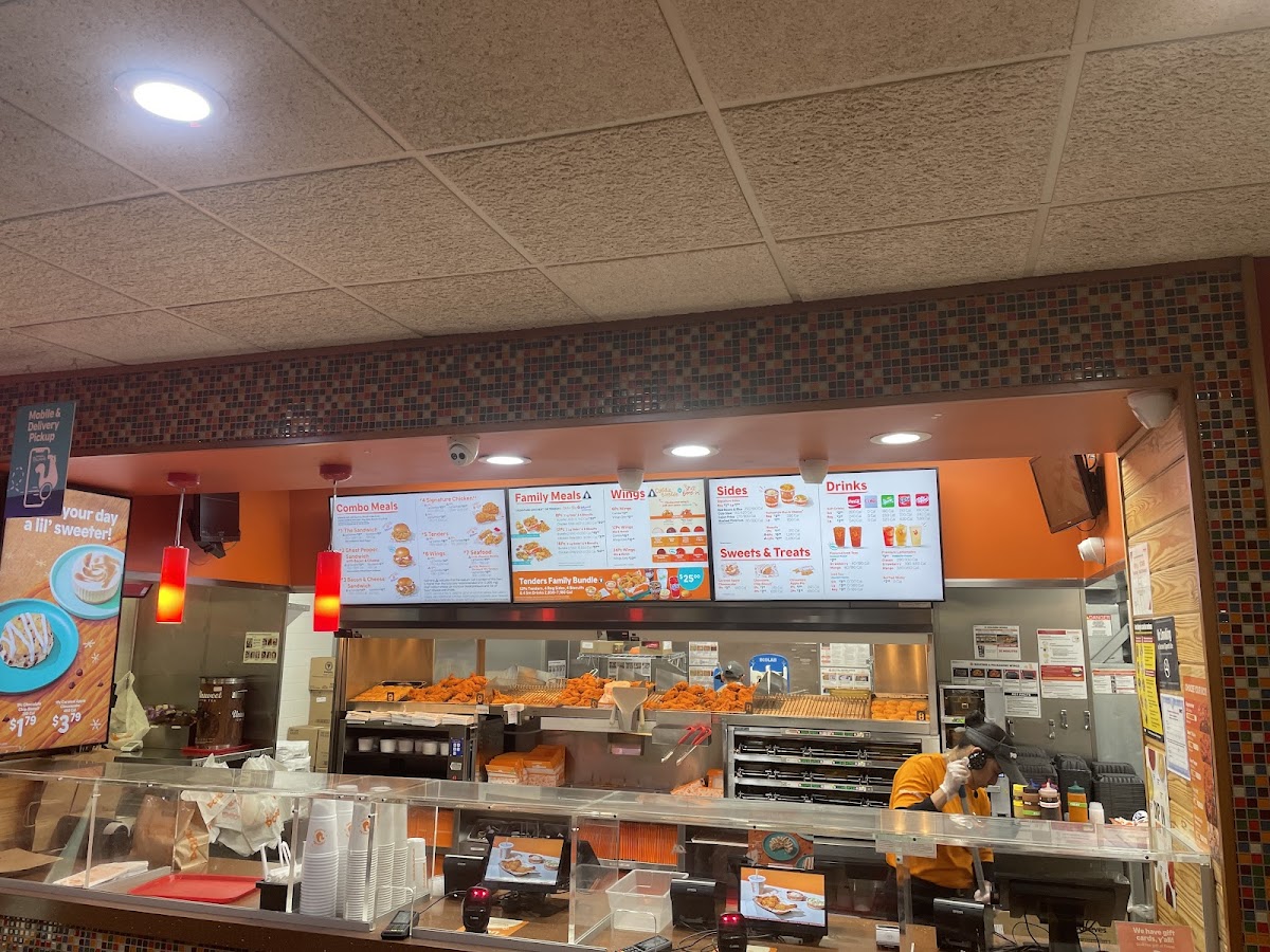 Popeyes Louisiana Kitchen Photo 7