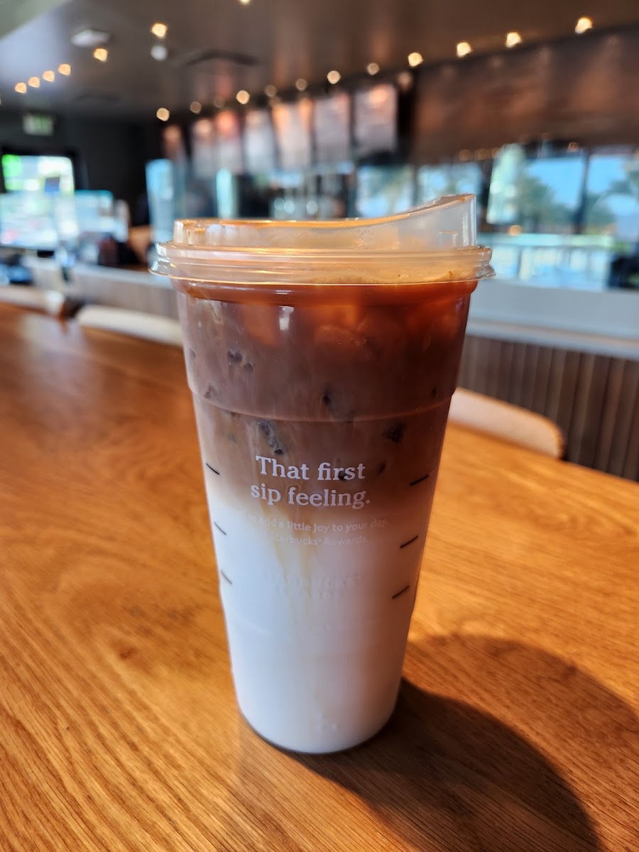 Starbucks Photo 4
