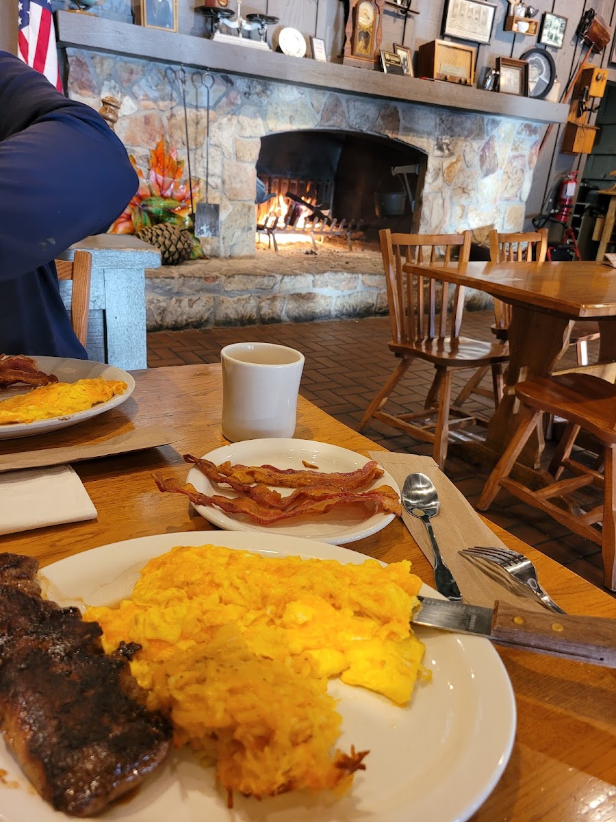 Cracker Barrel Old Country Store Photo 8