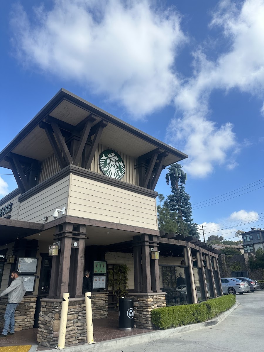 Starbucks Photo 3
