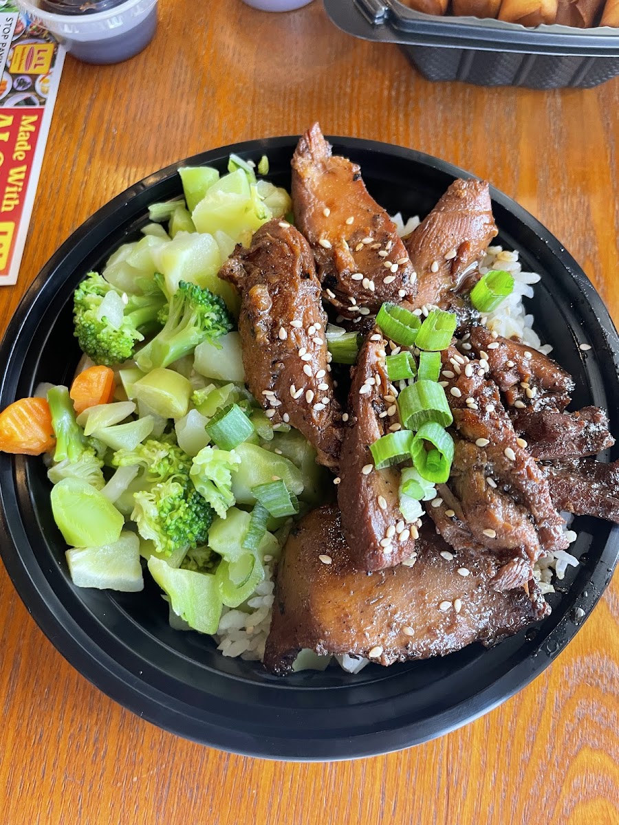 L&L Hawaiian Barbecue Photo 4