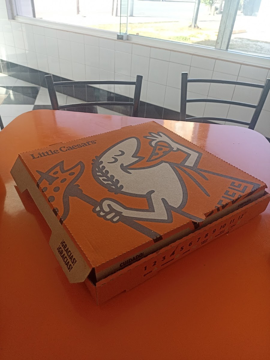 Little Caesars Photo 10