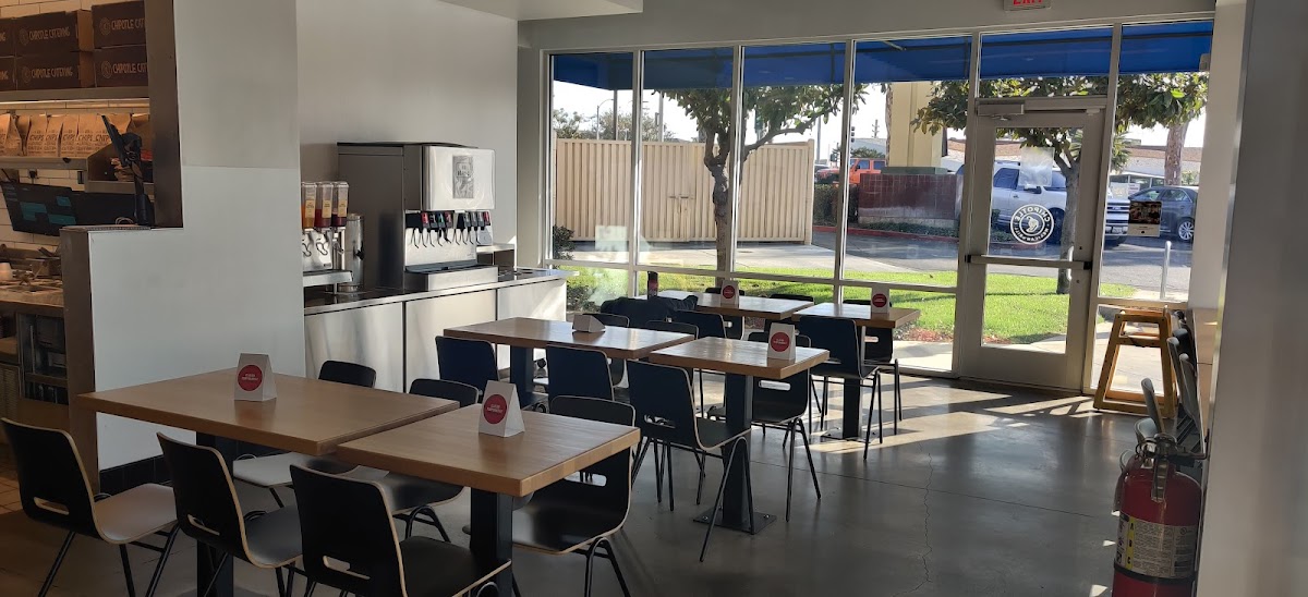 Chipotle Mexican Grill Photo 6