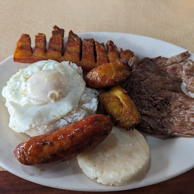 Bandeja Paisa