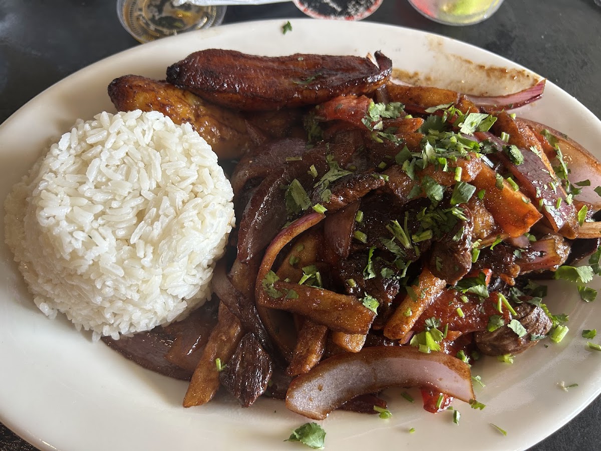Mi Carreta Restaurant & Bakery Photo 9