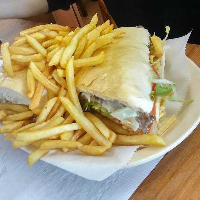 Pan Con Bistec