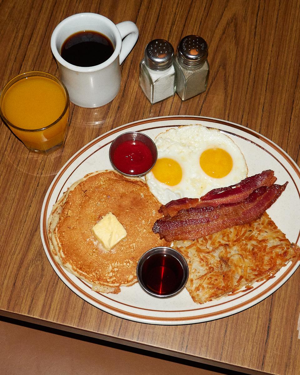 Clark Street Diner Photo 5