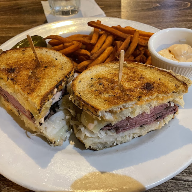 Max's Classic Reuben Sandwich