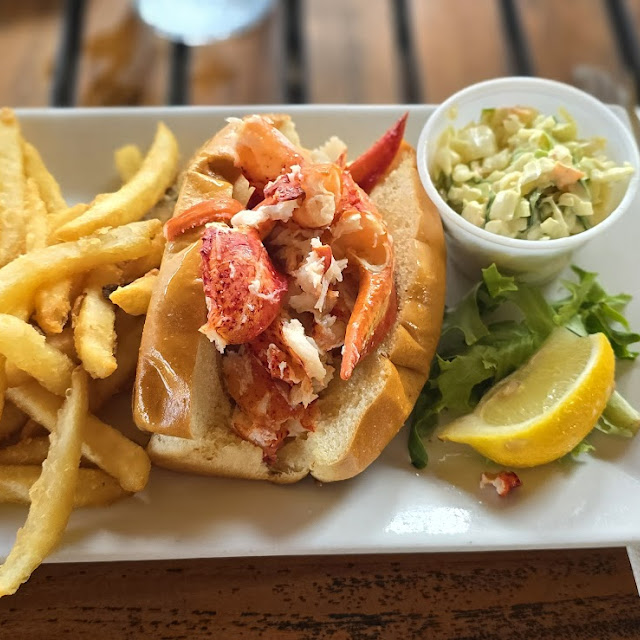 Black Dog Lobster Roll
