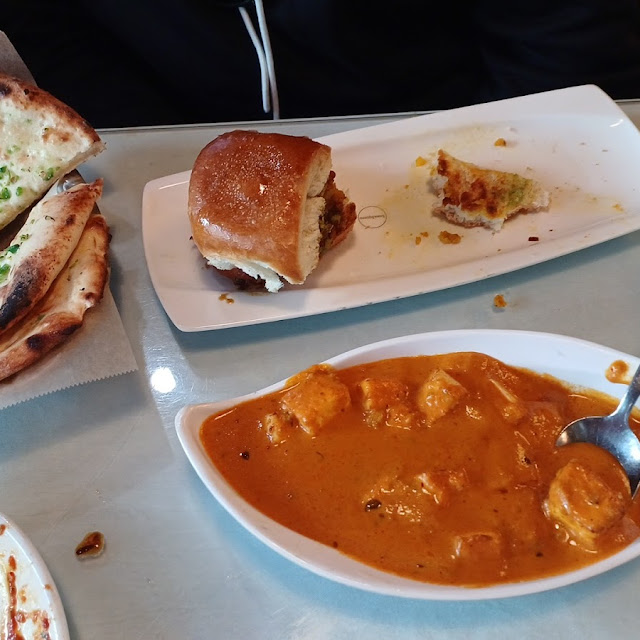 Vadapav Paneer Tikka Masala