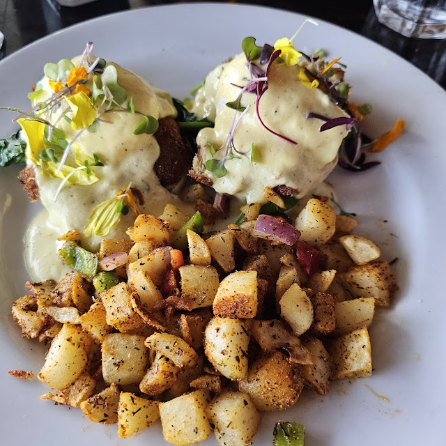 Country Benedict