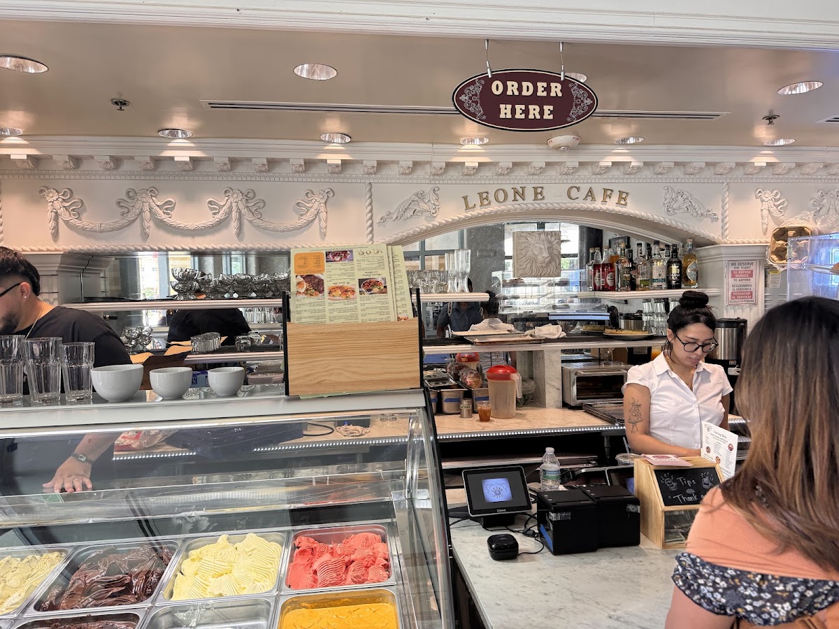 Leone Café