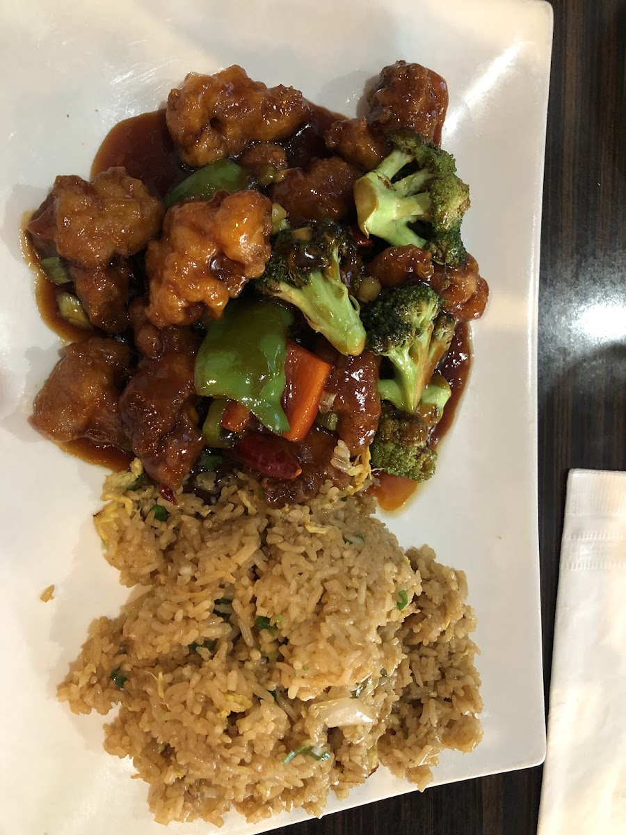 888 Chinese Restaurant Photo 6