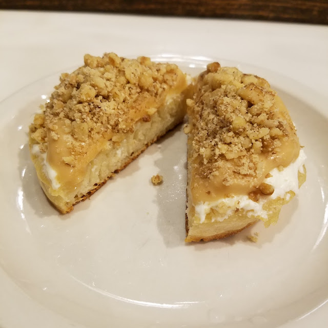 Crumpet with Maple Butter