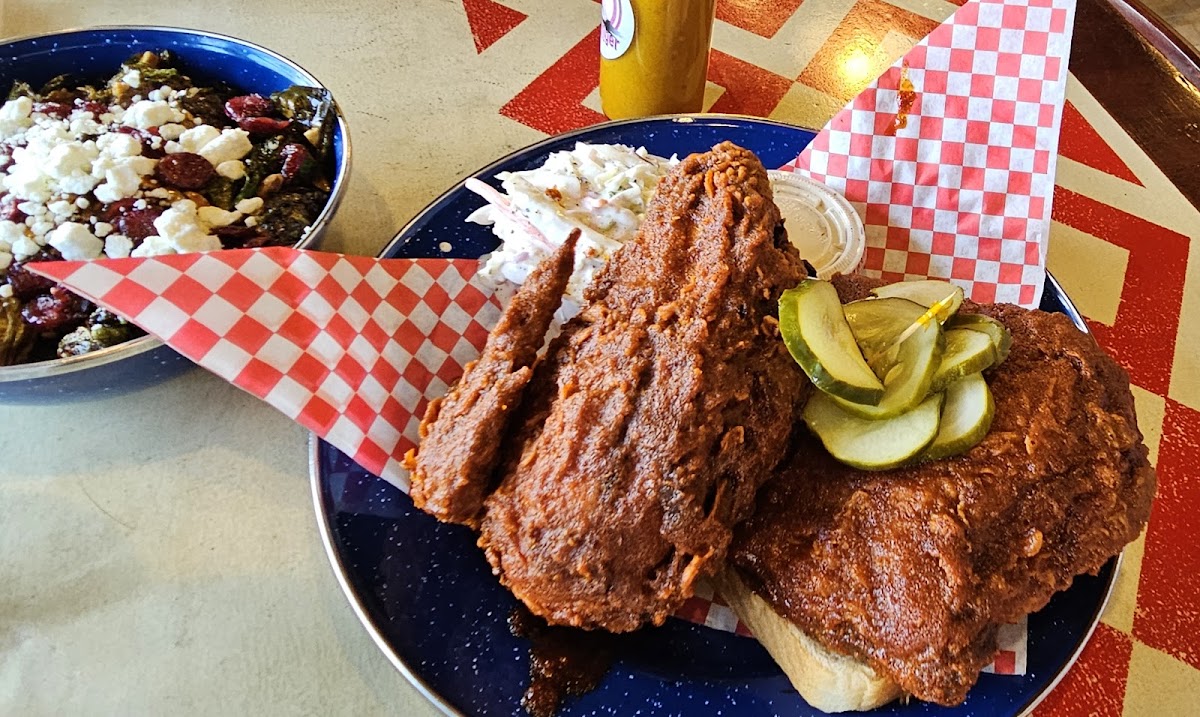 Music City Hot Chicken Photo 10