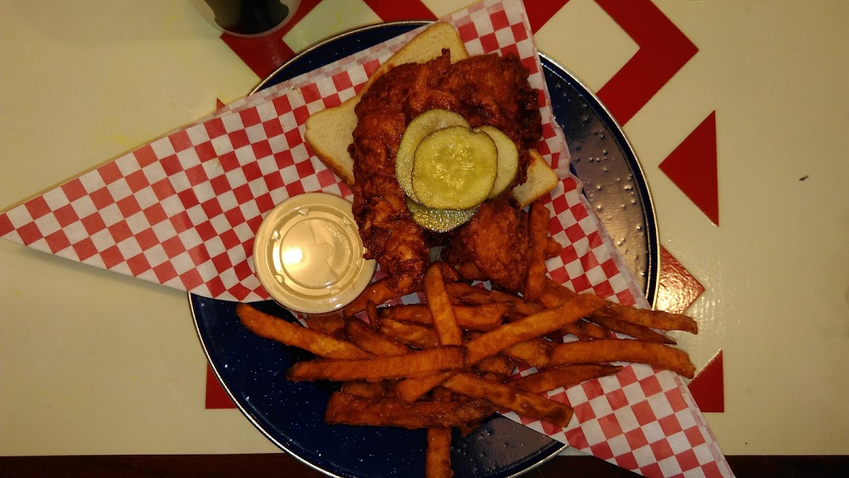 Music City Hot Chicken Photo 7