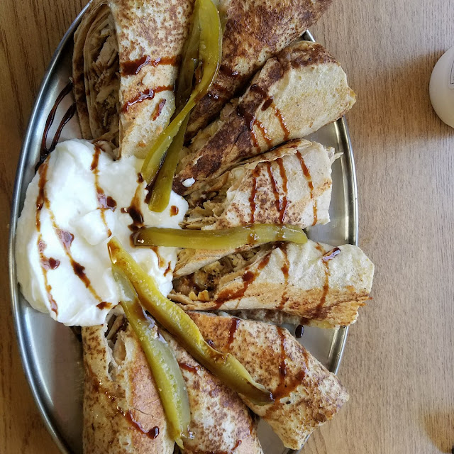 Shawarma Platter with Pickles and Garlic White Sauce