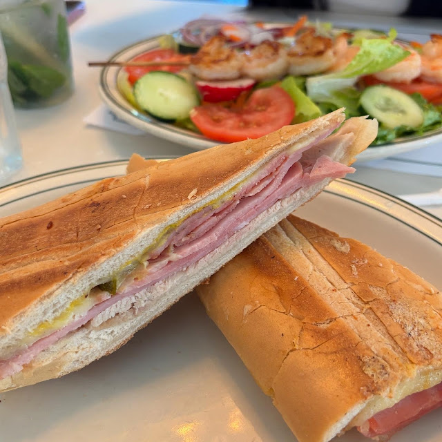 Sand Pavo Pan Cubano