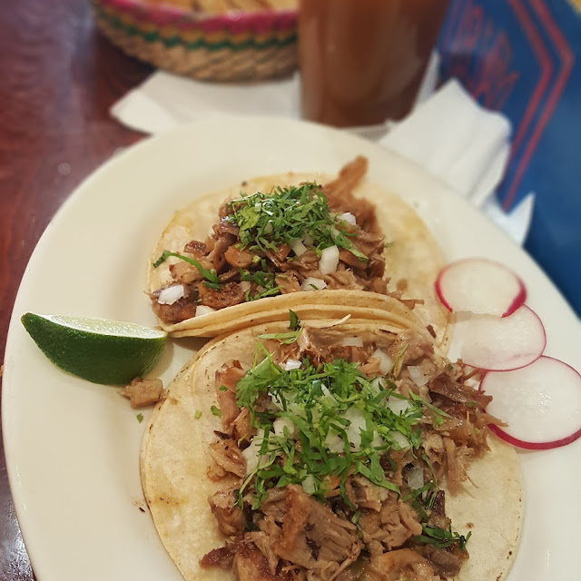 Ricos Tacos de Carnitas Con Cebolla Y Cilantro