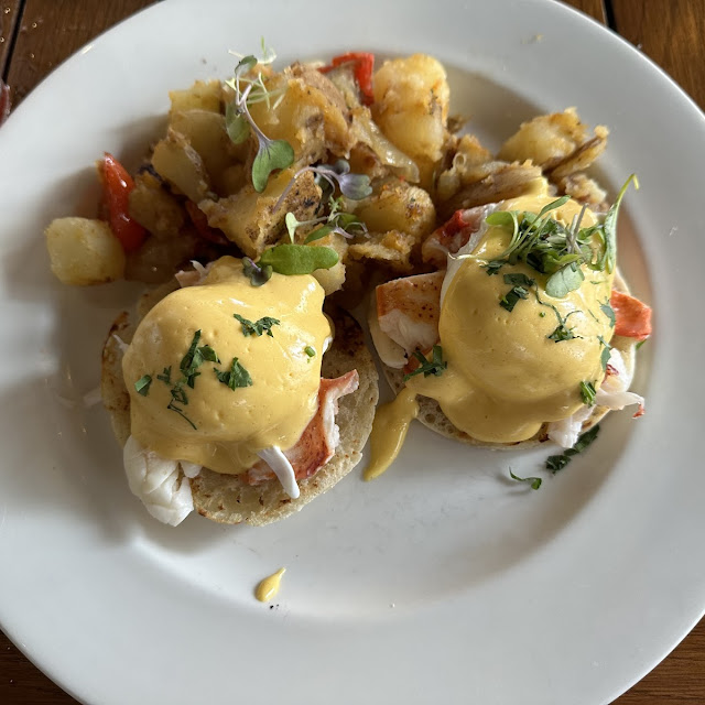Eggs Benedict